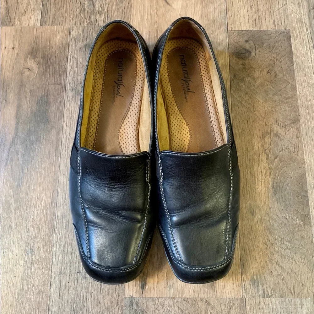 Natural Soul Black Camelia Loafer Size 10W